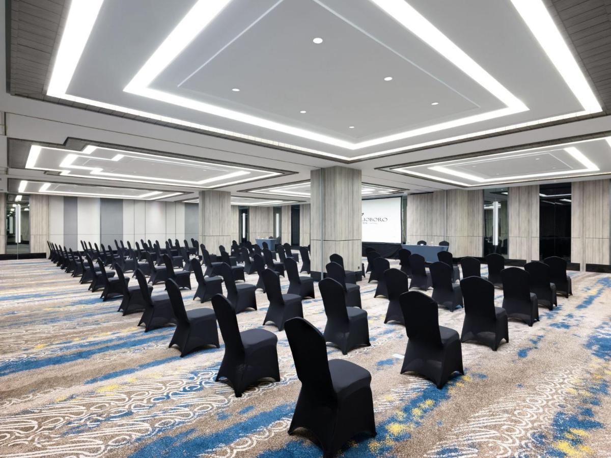 Royal Malioboro By Aston Hotel Джокякарта Екстериор снимка
